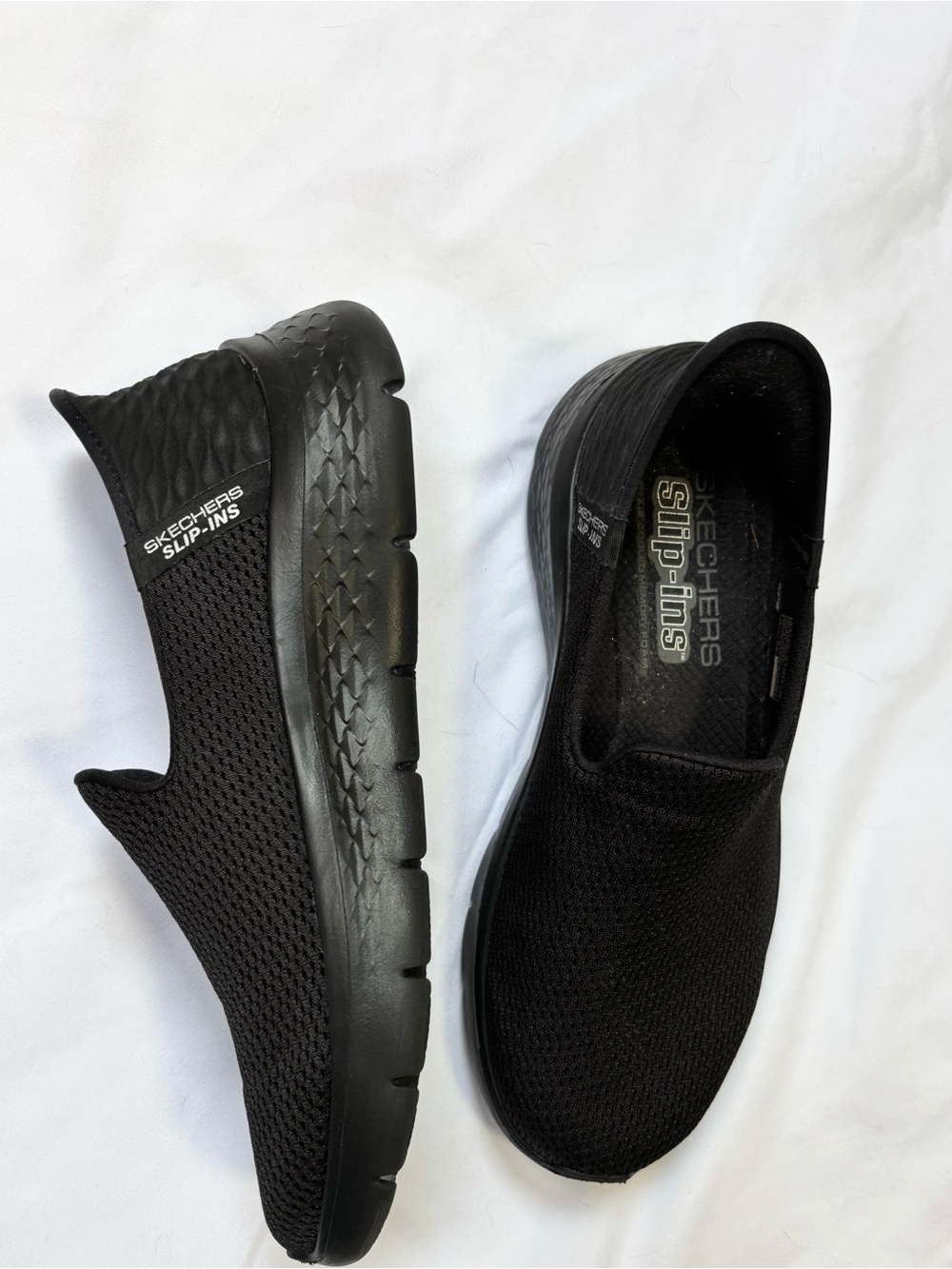Skechers Women's Slip-On Black Knit Go Walk Shoes - Picture 5 of 8